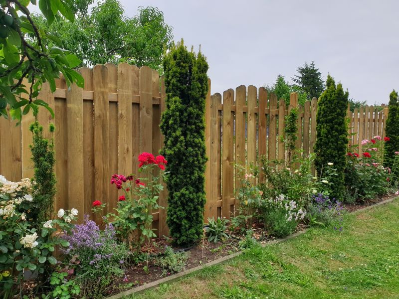 Installing Fence in Summer